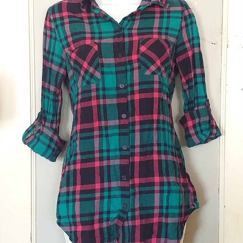 2/$10 Teal & Pink 3/4 sleeve button up top, sz M